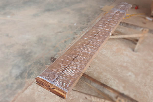 ARCHITRAVE DOOR FRAME