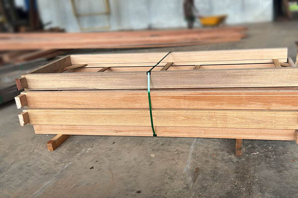 STANDARD BALAU DOOR FRAME