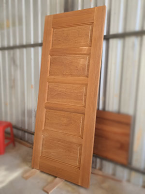 BALAU SOLID DOOR