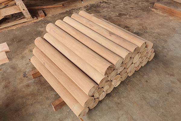YELLOW BALAU WOODEN POLE