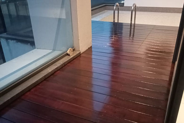MCHENGAL DECKING