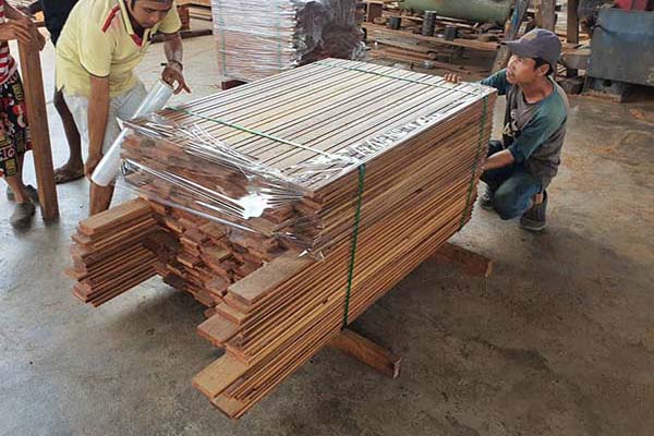 MERBAU WOOD FLOORING